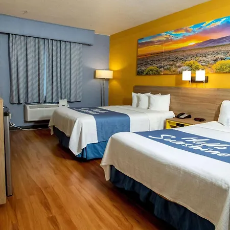 Days Inn & Suites By Wyndham Houston North/Aldine-2