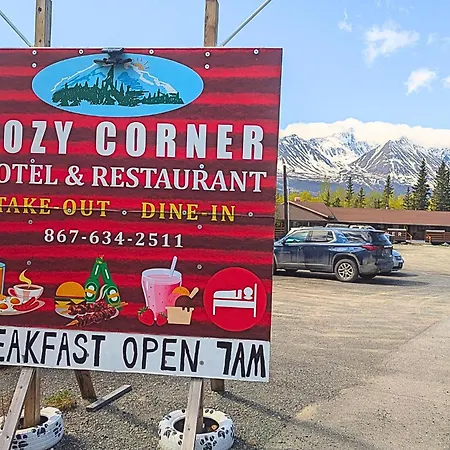 Cozy Corner Motel & Restaurant-3