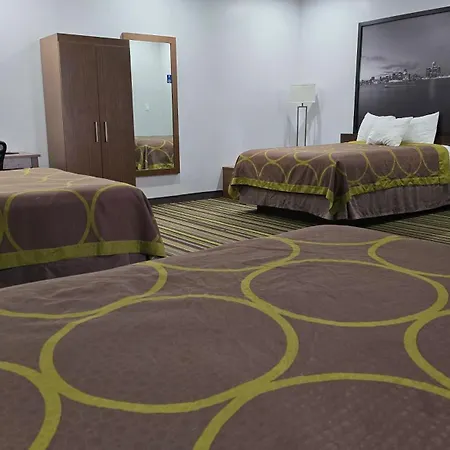 Super 8 By Wyndham Windsor/Dougall-3