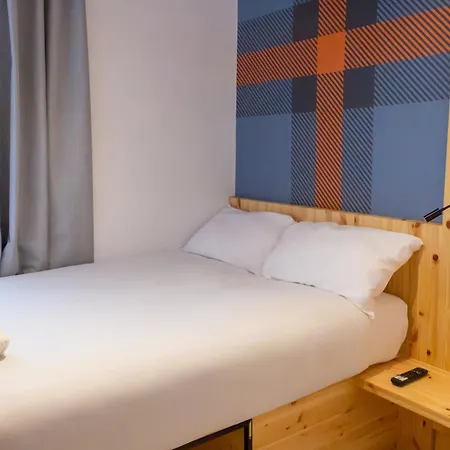Easyhotel Paddington-2