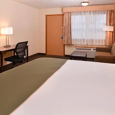 Days Inn By Wyndham Wauseon-3