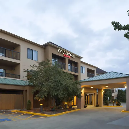 Courtyard By Marriott Springfield-2