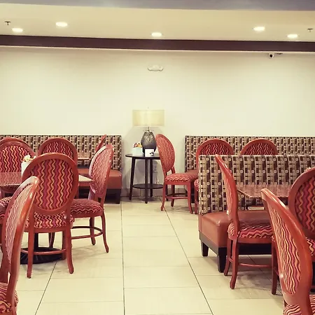Travelodge By Wyndham Fort Wayne North-3