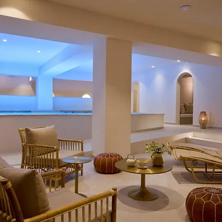 Lucy Hotel-2