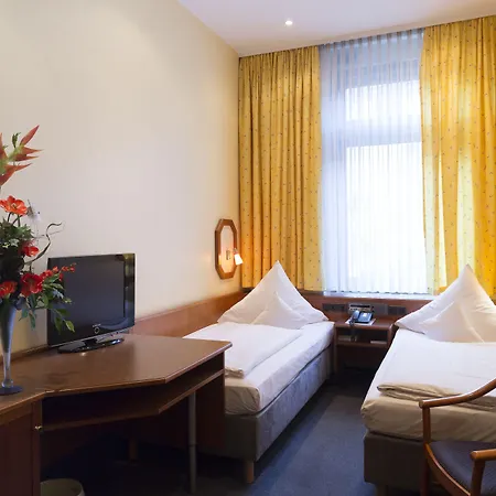 TOP Hotel Amberger-3