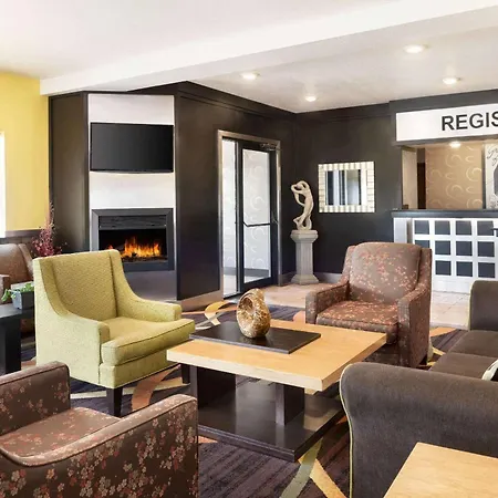 Super 8 By Wyndham Akron S/Green/Uniontown Oh-2