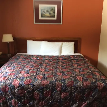 Rodeway Inn Whitehall-3