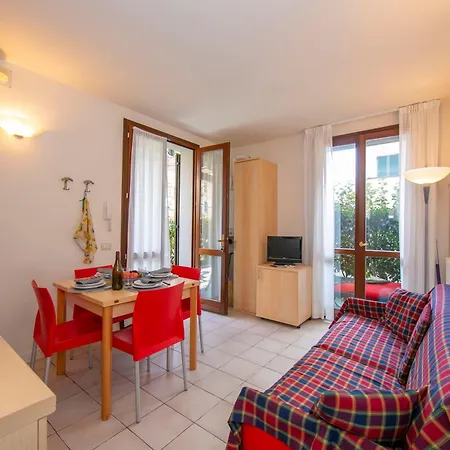 Budget Village Apartments - Porto Letizia-2