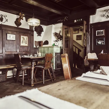 Boutique Hotel im Auracher Löchl-2