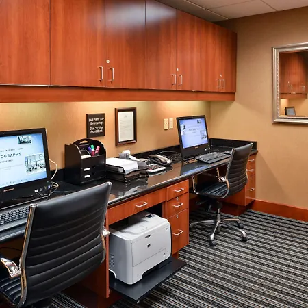 Hampton Inn & Suites Tacoma-2