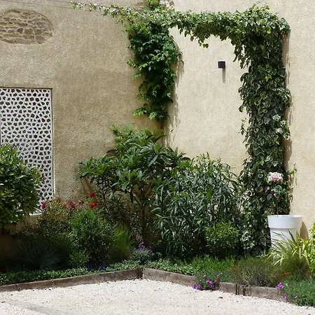 Logis Hôtel la Vallée de l'Arc-2