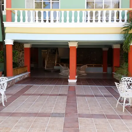 Hotel Cortecito Inn Bavaro-3