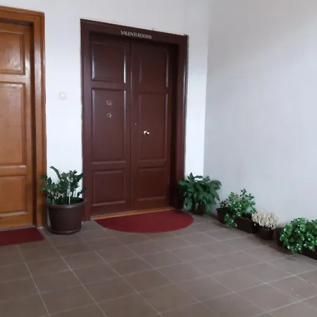 Valenti Rooms-3