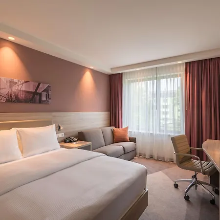 Hampton By Hilton Frankfurt City Centre East-3