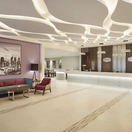 Hampton By Hilton Dubai Airport-3