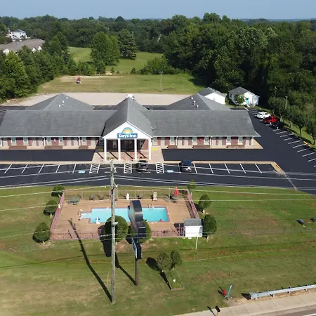 Days Inn By Wyndham Savannah-3