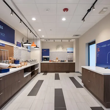 Holiday Inn Express & Suites Chicago - Hoffman Estates By Ihg-3