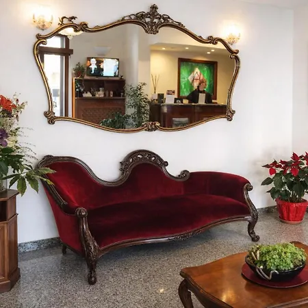 Phi Hotel Ambra-2