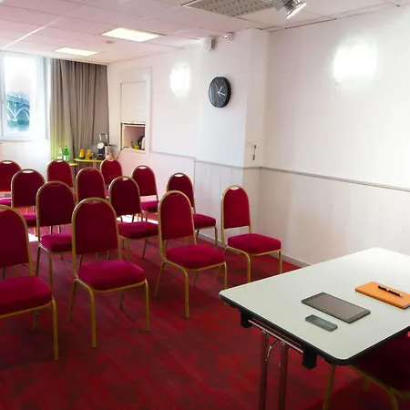 Ibis Styles Bayonne-3