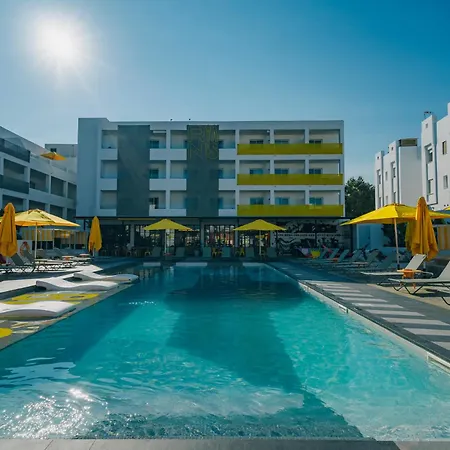 Ryans Lolas Ibiza - Adults Only-2