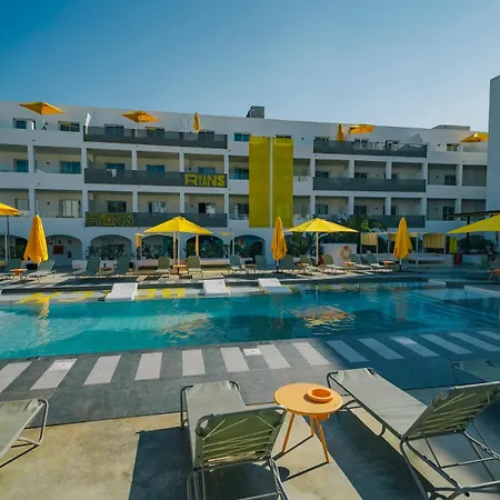 Ryans Lolas Ibiza - Adults Only-3