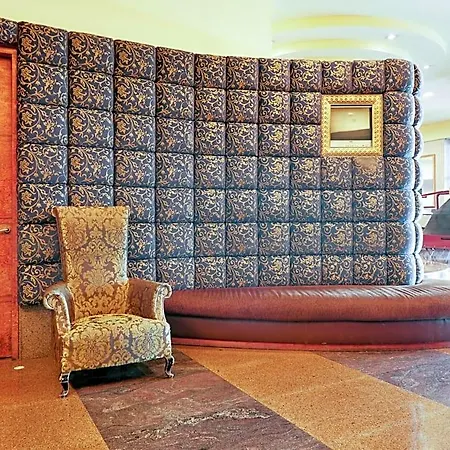 Classique Hotel-2