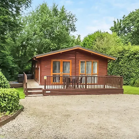 Herons Brook Retreat Lodges-2