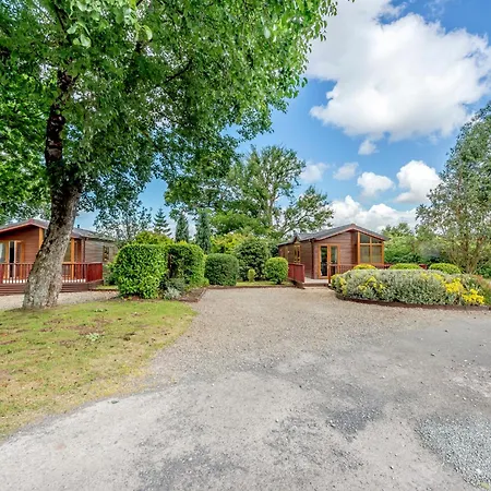 Herons Brook Retreat Lodges-3