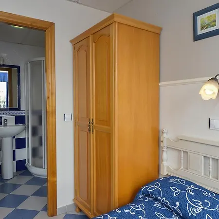 Hostal Linares-3
