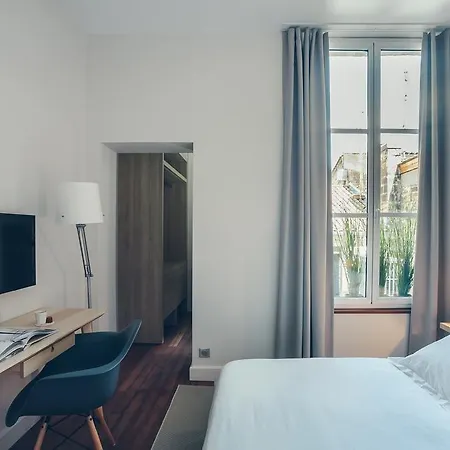 Appartement T4 cours de l'intendance-3