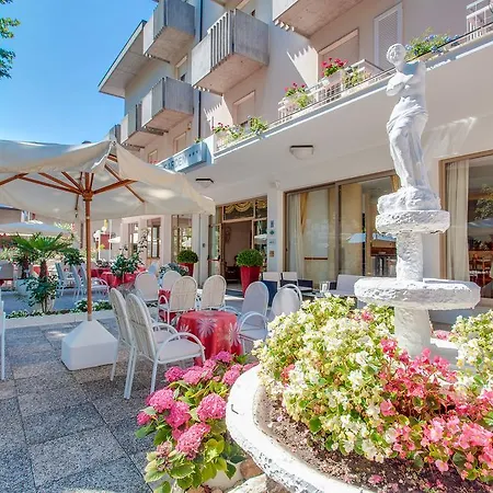 Hotel Garden - Parking Included-3