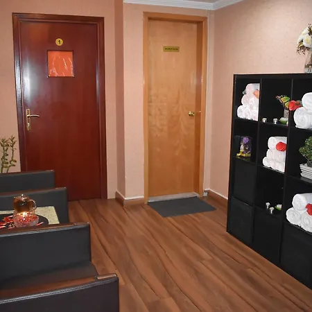 Emirates Plaza Hotel-3