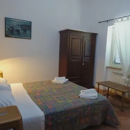 Clock'S House-2