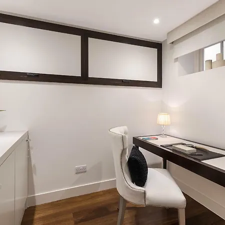 Knightsbridge Mews House Private Mews, Harrods & Parking Included-3