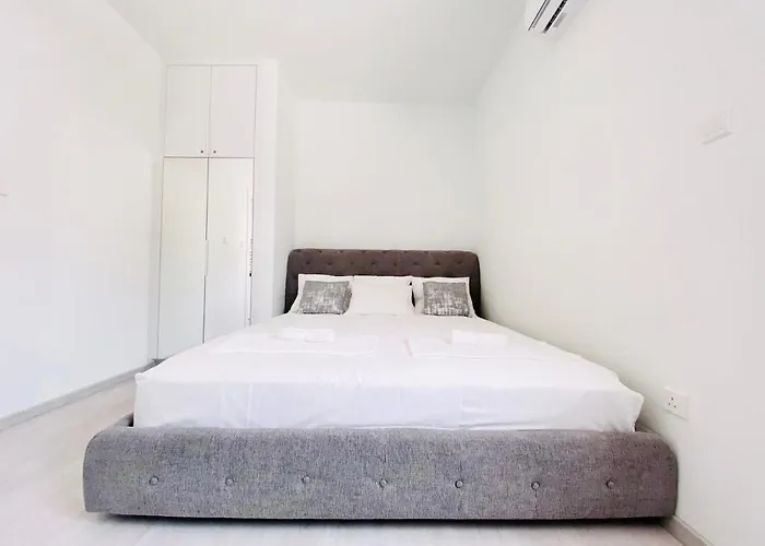 Sandy Bay Villa