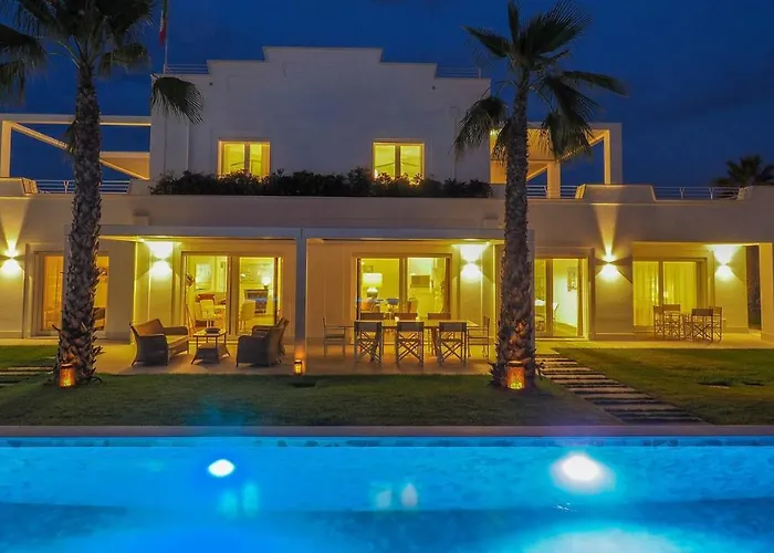 PORTOVERDE BEACH VILLA 12, Emma Villas