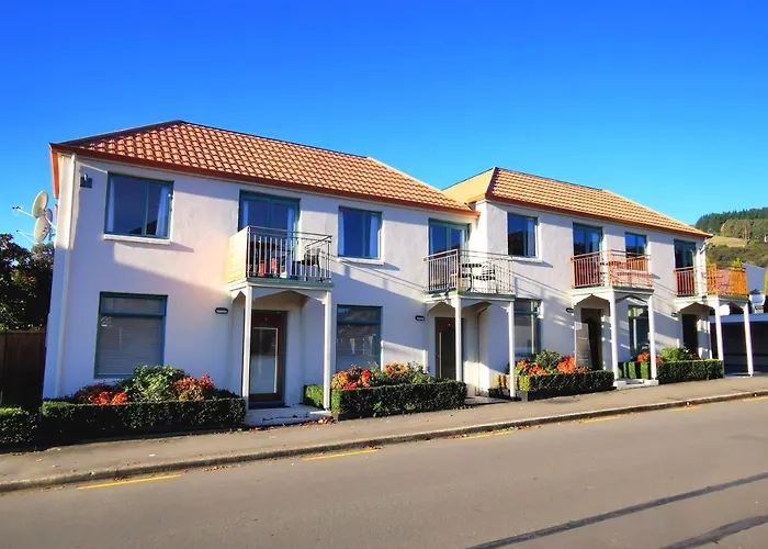 Les Troupes Apartments Akaroa