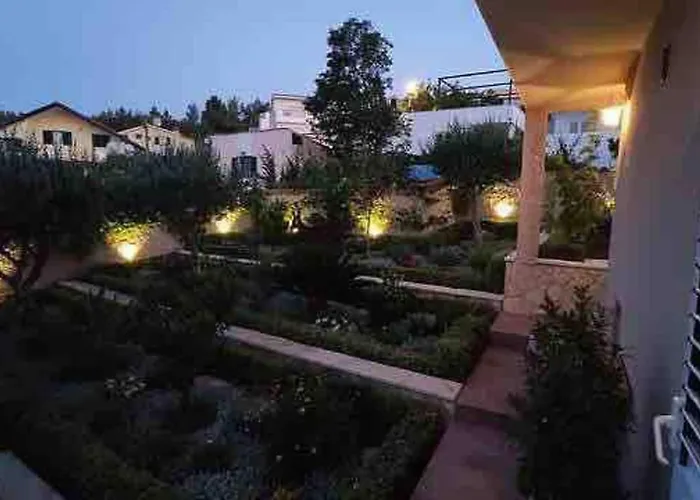 Villa Mala - Pool - Jacuzzi - 5 min. zum Meer