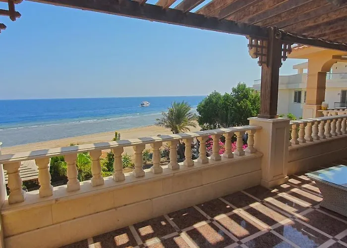 Luxury Seafront Pool Villa - 3 Stories & Roof Floor - All Master Bedrooms