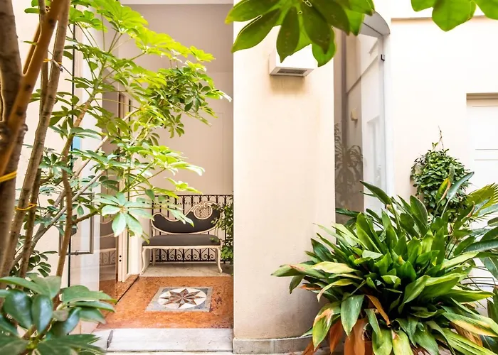 Moncada Suites & Apartments
