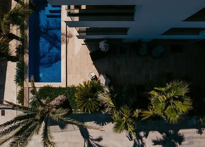 Villa Bloomhill Escape