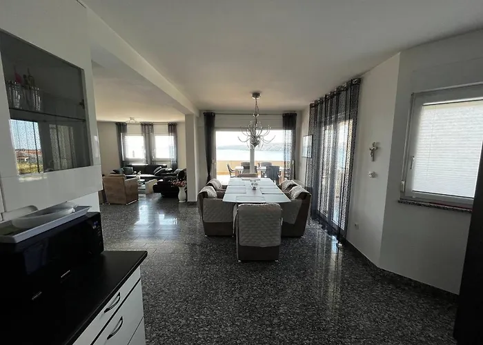 Villa Sanja I