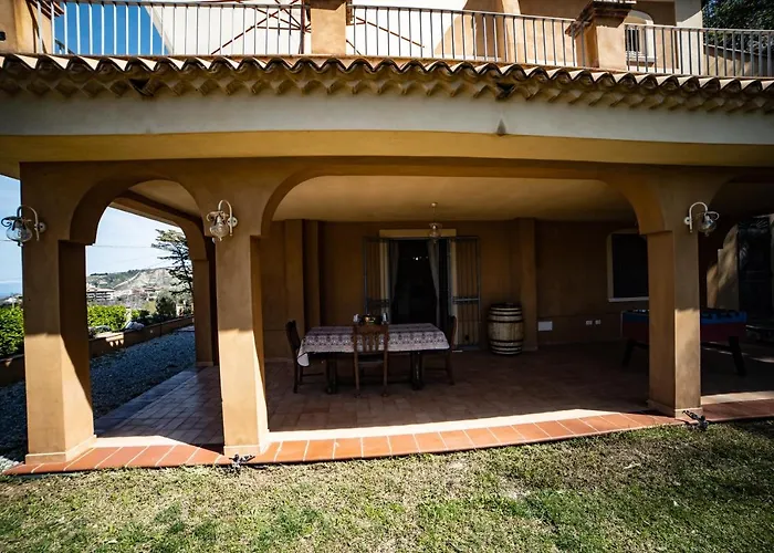 Villa con Piscina Privata a 2 kilometri da Tropea