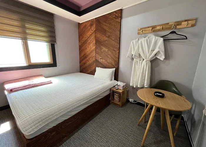 Maldives Hotel & Hostel