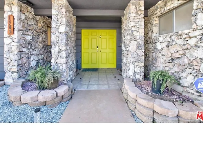 Palm Springs Family Fun, Mid Century With Pool And Spa