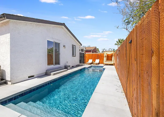 Amazing Serenity Vacation Home W/Heated Pool & Spa