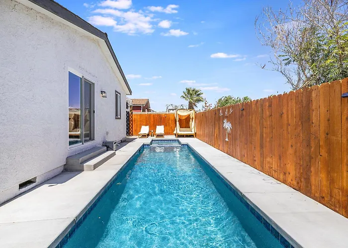 Amazing Serenity Vacation Home W/Heated Pool & Spa