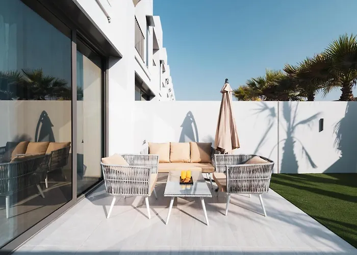 New Family Villa With Ps5 And Garden And Playroom