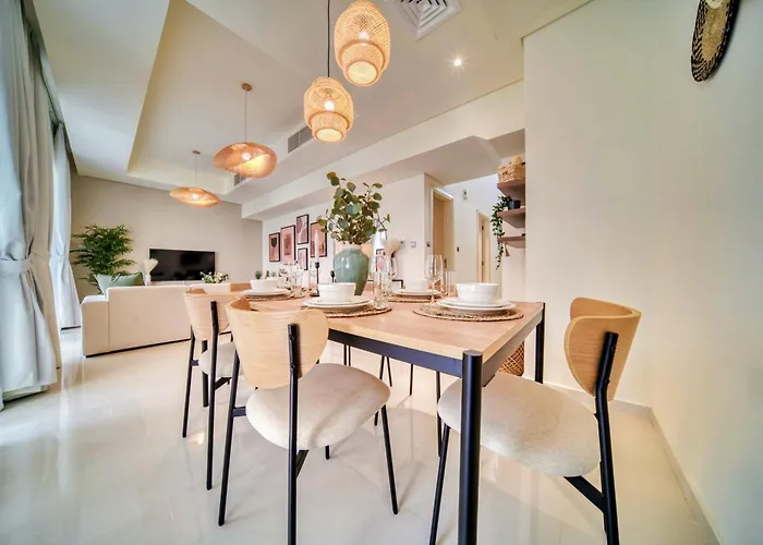 Amazing Private Pool 4 Bedroom House - Damac Hills 2 Dubai Land