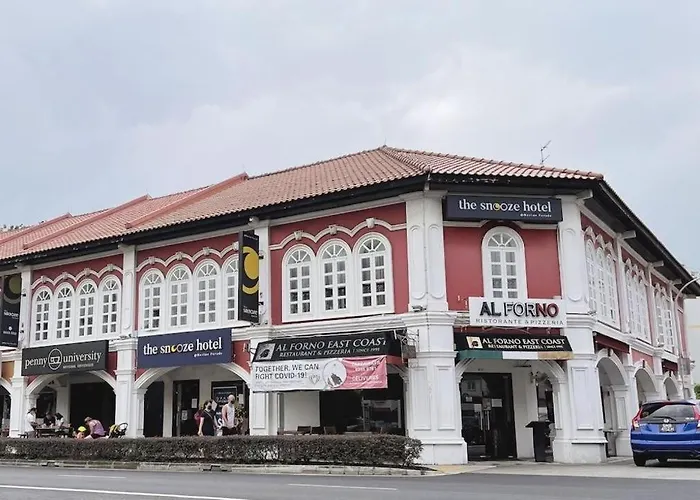 Reddoorz Hotel Near Marine Parade Central